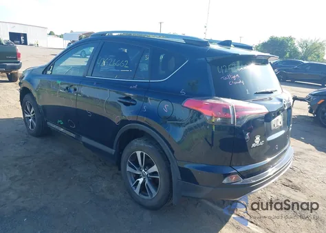 2018 Toyota Rav4 Xle из США, поврежденный, VIN JTMRFREV6JJ182605